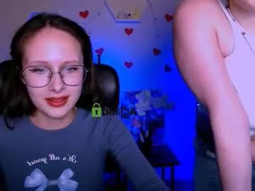 mona_cloud on Chaturbate