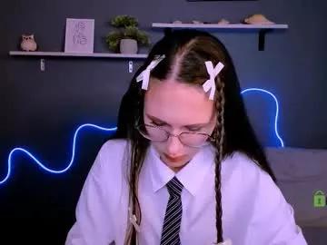 mona_cloud on Chaturbate