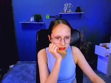 mona_cloud on Chaturbate