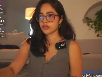 n_o_v_a on Chaturbate