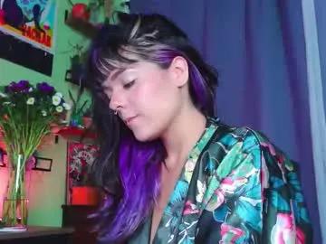 naughty_em_17 on Chaturbate