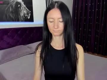 nikalewis on Chaturbate