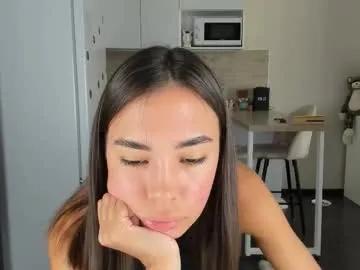 Freechat nilliluv on Chaturbate