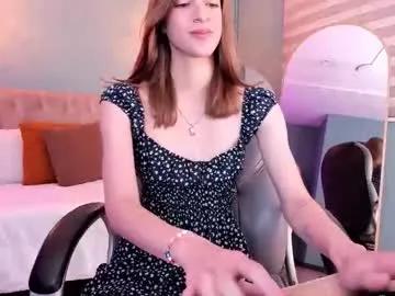 Freechat nora_vennucci on Chaturbate