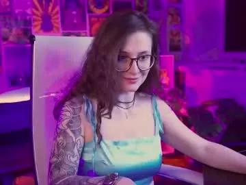 oliviamcclean on Chaturbate