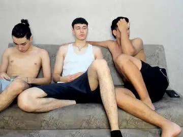 pelusos_mens on Chaturbate