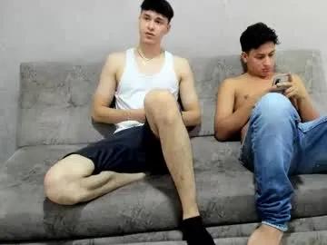 pelusos_mens on Chaturbate