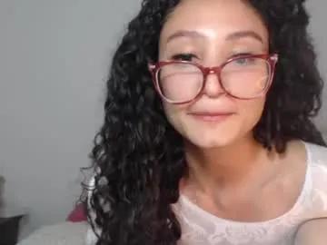 Freechat petite_kurly_qt on Chaturbate