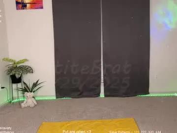 petitebrat on Chaturbate