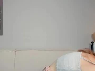 polly_bee on Chaturbate