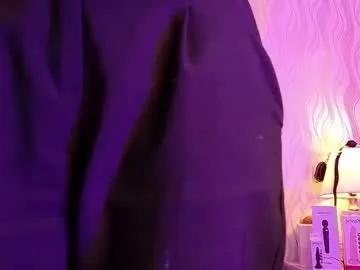 Freechat queenjenn__ on Chaturbate