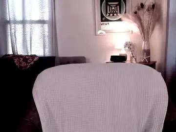raven_feathers on Chaturbate