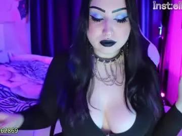 razor_claw — Ellie always knows how to get your heart pumpingmy fav patterns 100, 200, 333 , 666 - Goal is : Blowjob fake sperm topless #goth #bigboobs #anal #bigass #smoke