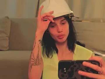 rinacain on Chaturbate