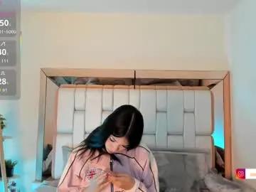 Freechat rosannaking on Chaturbate