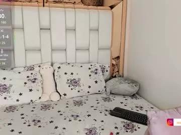 Freechat rosannaking on Chaturbate