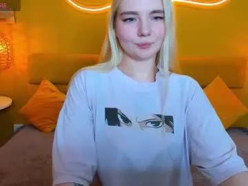 ruthbryant — ahegao face + suck fingers close up [30 tokens left] new girl for your pleasure #submissive #deepthroat  #daddysgirl #blonde #ahegao