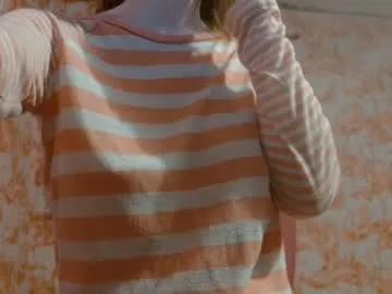 Freechat shelikessoymilk on Chaturbate