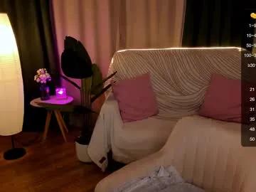 sheslinki on Chaturbate