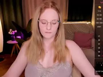 sheslinki on Chaturbate