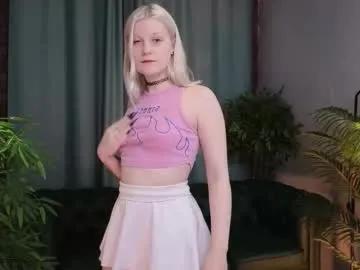 Freechat shinejoan on Chaturbate