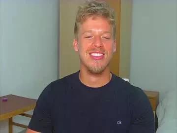 shirtless_dj on Chaturbate