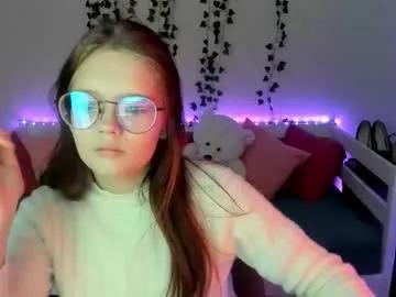 shy_elina01 on Chaturbate