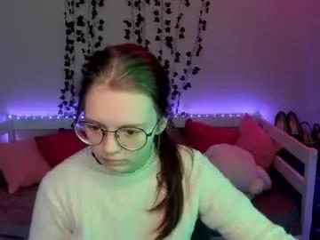 shy_elina01 on Chaturbate