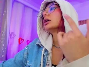 Freechat sophiecherry_ on Chaturbate