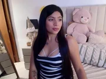 soyhinata__ — Red ass [82 tokens left] My  patterns  66,88,111,222 #daddysgirl #c2c #bigass #milk #bigpussylips