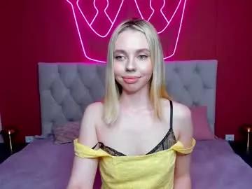 Freechat tessaadorable on Chaturbate