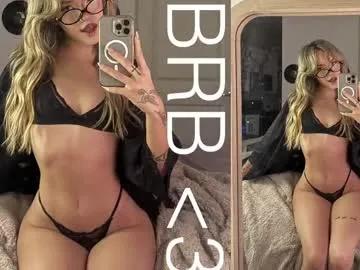 Freechat themykalaxo on Chaturbate