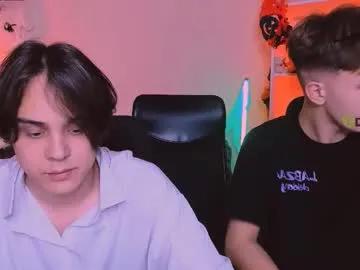 travis_wolf_ on Chaturbate