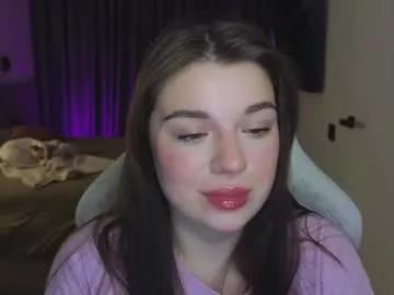 tutti_frutti_ on Chaturbate