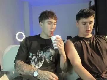 twintease on Chaturbate