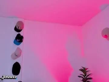 tyler_jonnes on Chaturbate