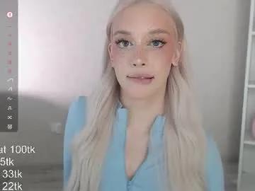 vickyfuckingdoll on Chaturbate