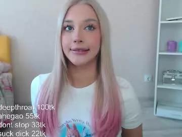 vickyfuckingdoll on Chaturbate