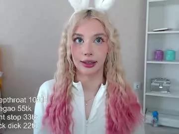 vickyfuckingdoll on Chaturbate