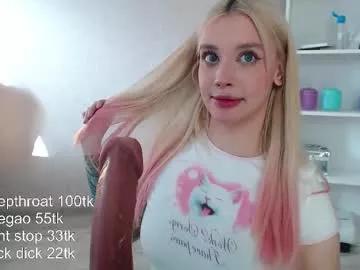 vickyfuckingdoll on Chaturbate