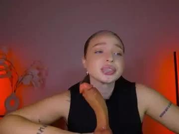 viollasinzz on Chaturbate