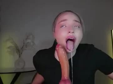 viollasinzz on Chaturbate