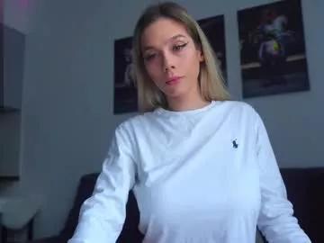 whitebanny on Chaturbate