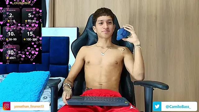 _CamiloBass on StripChat