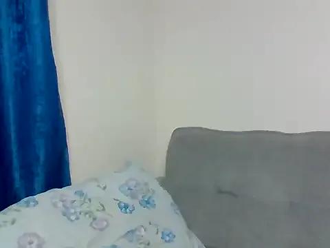 Freechat _crystal_princesss on StripChat