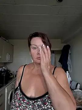 Freechat _lady_red_ on StripChat