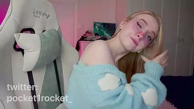 _PocketRocket_ on StripChat