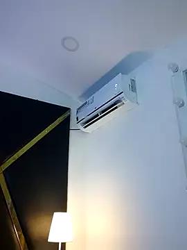 Adel_Nesbiit on StripChat