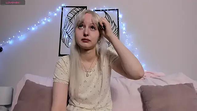 AdeleSilver on StripChat