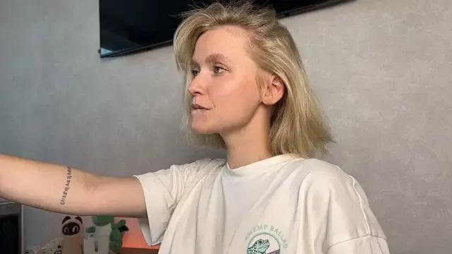 Adelovenick on StripChat